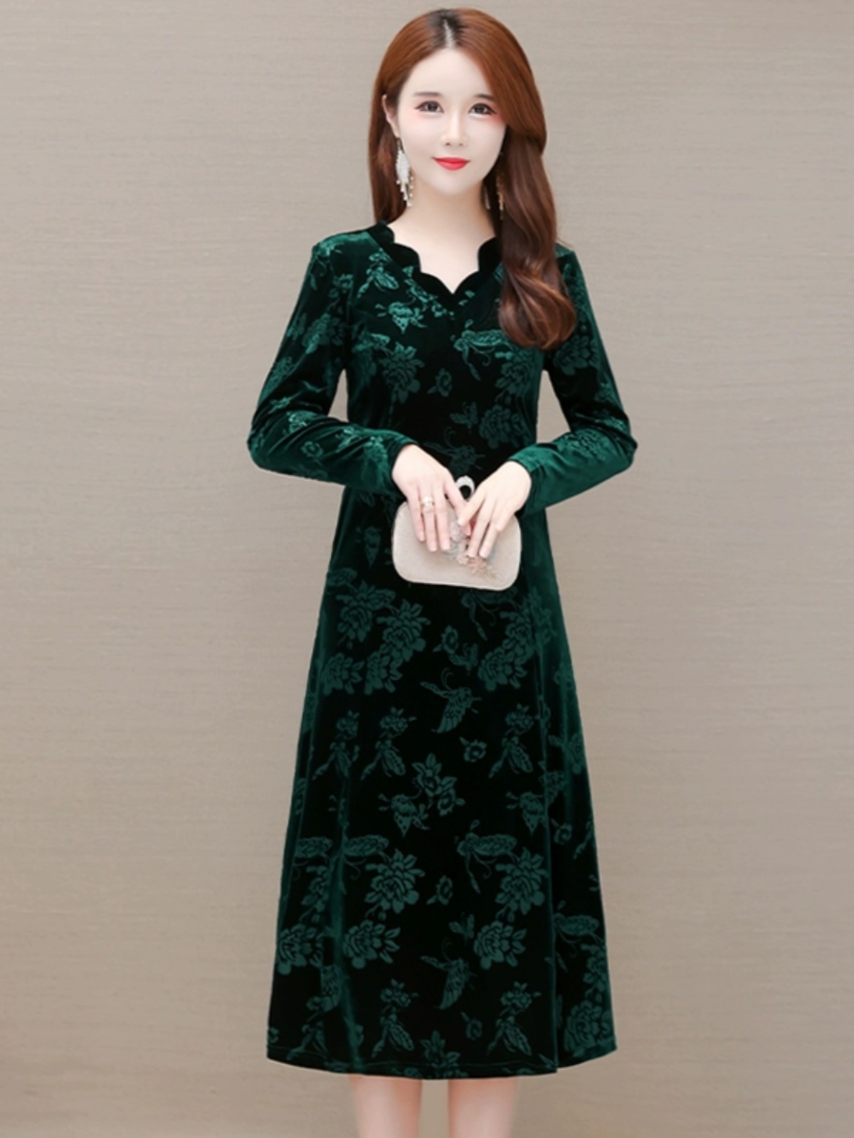 Elegant Velvet Dress V-Neck Mi - Women Fashion Over The Years recension och pris